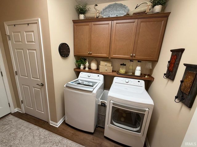 8242 Edenton Drive, Evansville, IN 47715