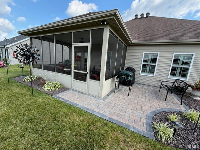 8242 Edenton Drive, Evansville, IN 47715