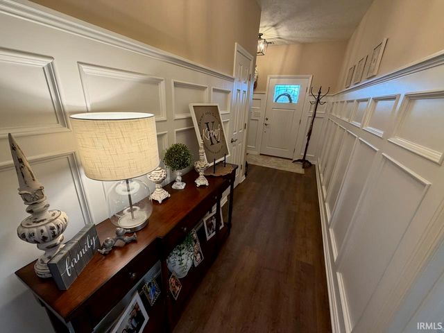 8242 Edenton Drive, Evansville, IN 47715