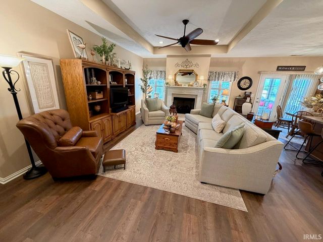 8242 Edenton Drive, Evansville, IN 47715