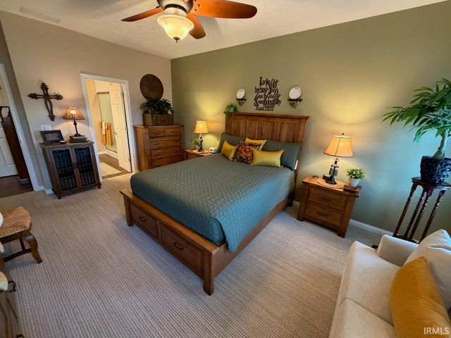 8242 Edenton Drive, Evansville, IN 47715