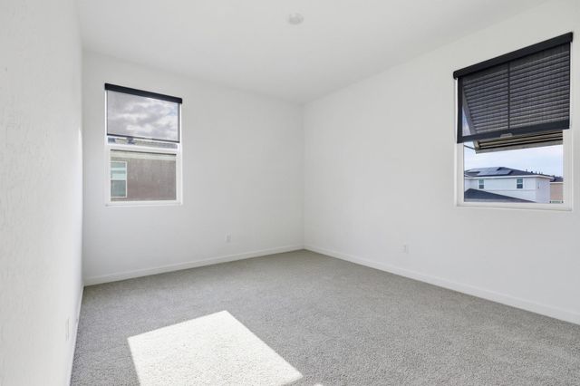 5843 W Laguna Avenue, Fresno, CA 93722