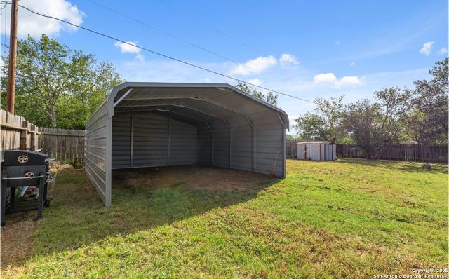 1309 E Medina, Pearsall, TX 78061