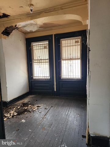 2702 RIDGE AVE, Philadelphia, PA 19121