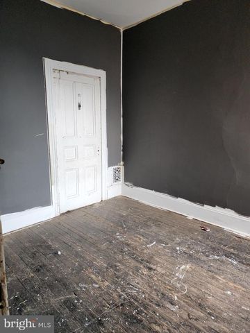 2702 RIDGE AVE, Philadelphia, PA 19121