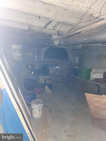 2702 RIDGE AVE, Philadelphia, PA 19121