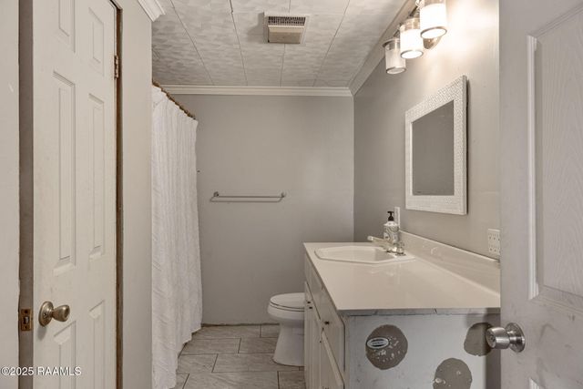 111 Maple Street, New Iberia, LA 70560