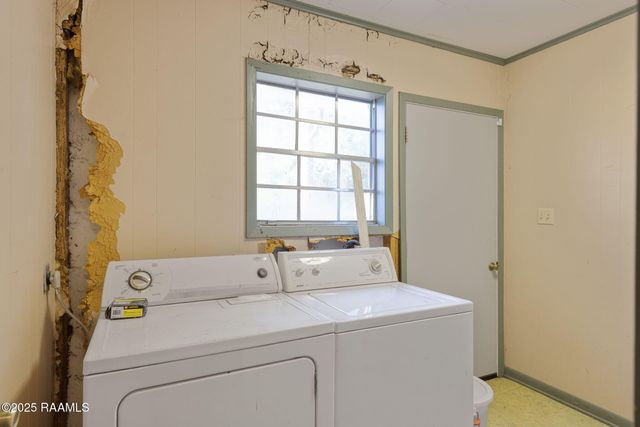 111 Maple Street, New Iberia, LA 70560