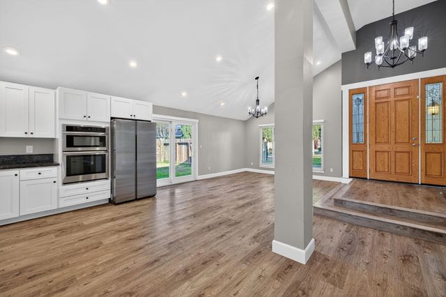 7001 Jenner Ct, Citrus Heights, CA 95610