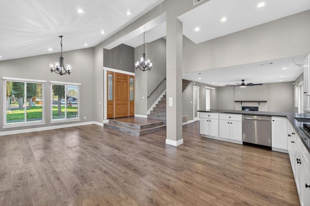 7001 Jenner Ct, Citrus Heights, CA 95610