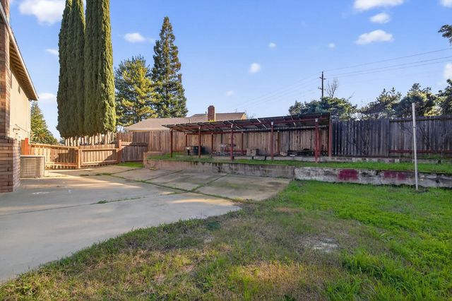 7001 Jenner Ct, Citrus Heights, CA 95610