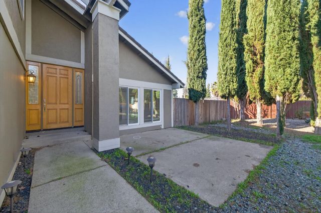 7001 Jenner Ct, Citrus Heights, CA 95610