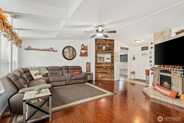 405 Bryden Avenue, Centralia, WA 98531