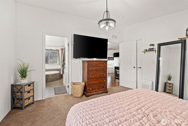 405 Bryden Avenue, Centralia, WA 98531