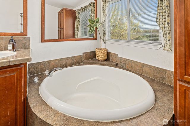 405 Bryden Avenue, Centralia, WA 98531