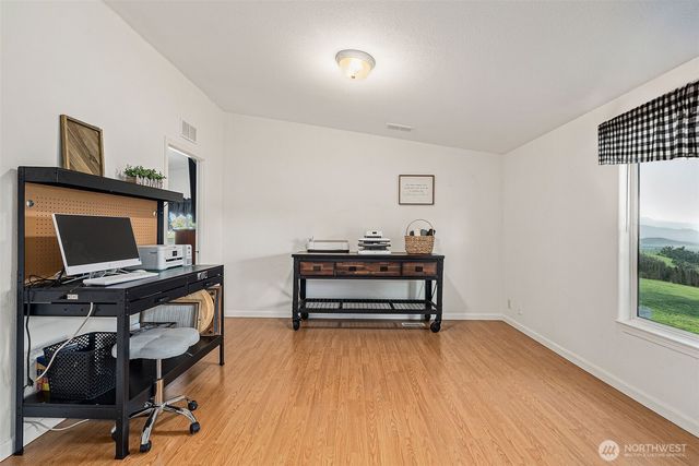 405 Bryden Avenue, Centralia, WA 98531