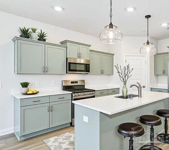 2787 Avalon St, Cantonment, FL 32533