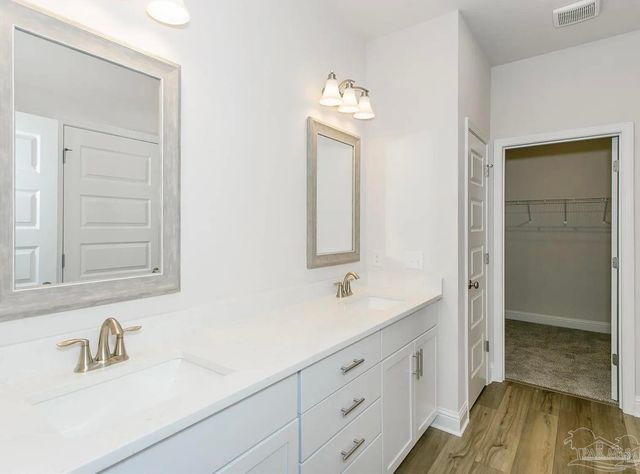 2787 Avalon St, Cantonment, FL 32533