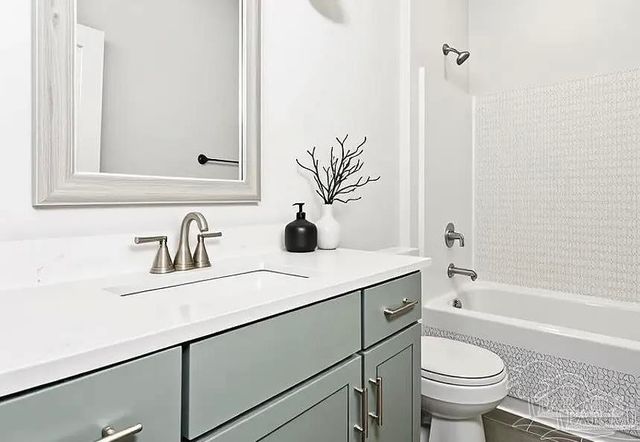 2787 Avalon St, Cantonment, FL 32533