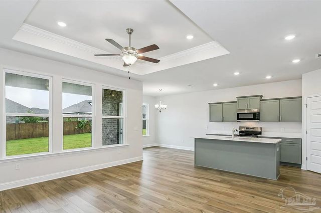 2787 Avalon St, Cantonment, FL 32533