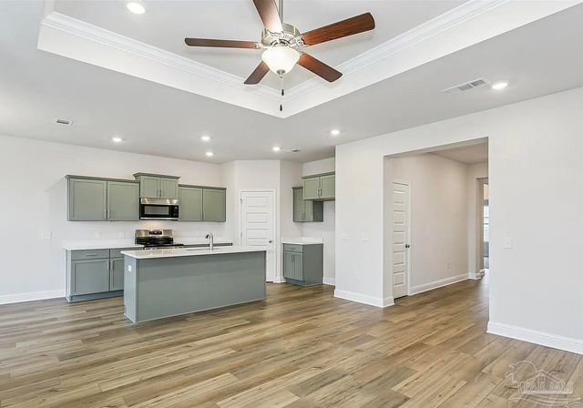 2787 Avalon St, Cantonment, FL 32533