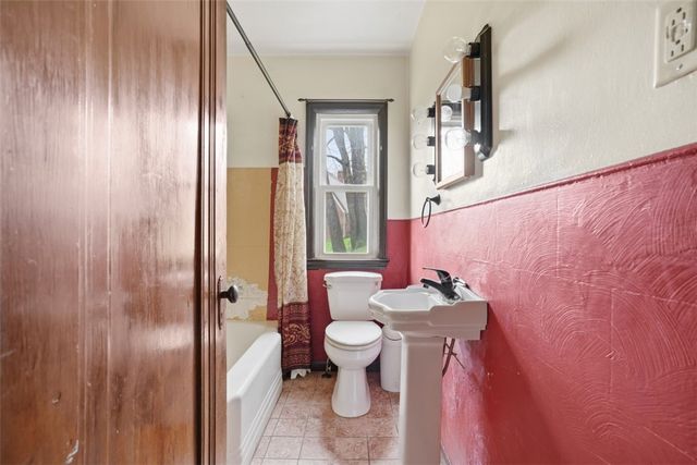 328 Park Dr, Canonsburg, PA 15317