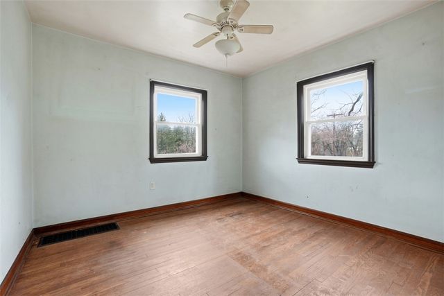 328 Park Dr, Canonsburg, PA 15317