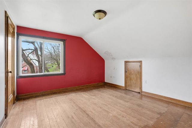 328 Park Dr, Canonsburg, PA 15317