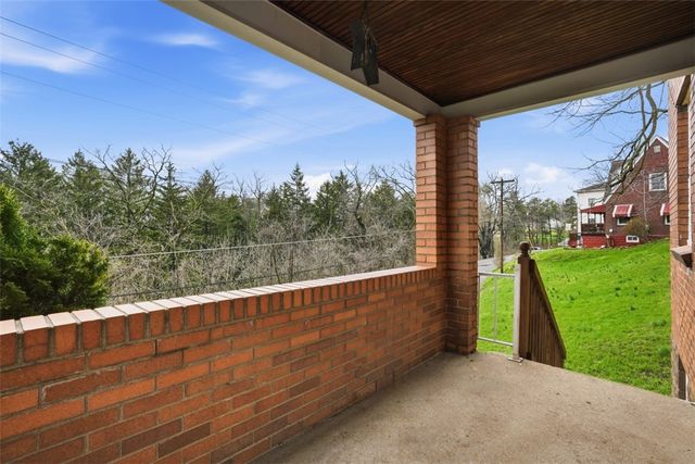 328 Park Dr, Canonsburg, PA 15317