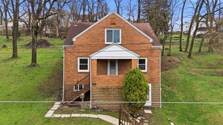 328 Park Dr, Canonsburg, PA 15317