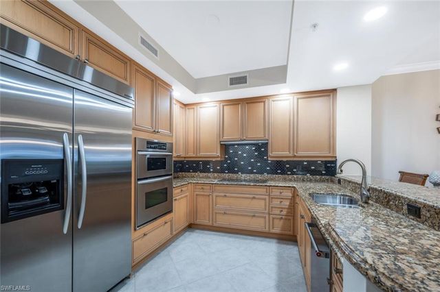 23850 Via Italia CIR 204, Estero, FL 34134