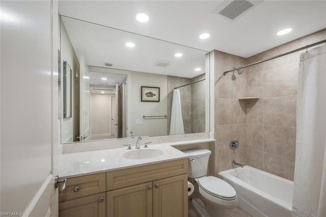 23850 Via Italia CIR 204, Estero, FL 34134