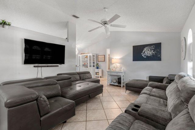 2997 SW Collings Drive, Port St Lucie, FL 34953