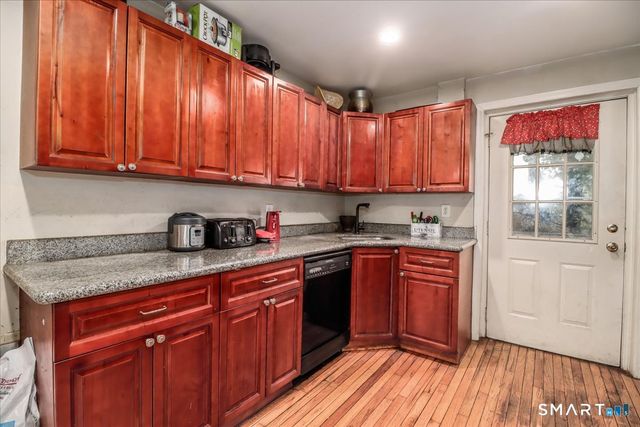 30 Lenox Avenue, Stamford, CT 06906