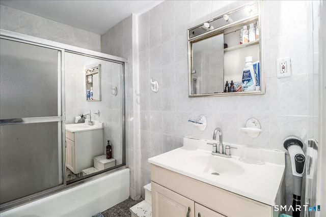30 Lenox Avenue, Stamford, CT 06906