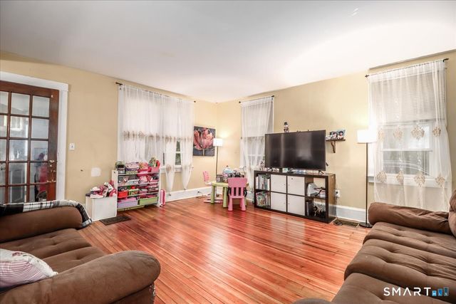 30 Lenox Avenue, Stamford, CT 06906