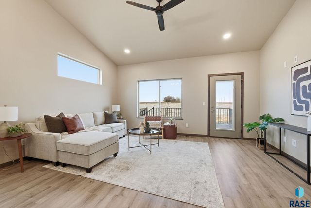 2822 E Hazelnut St Street, Brandon, SD 57005