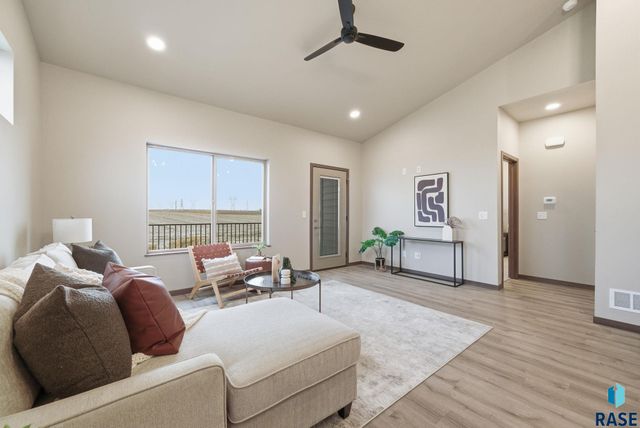 2822 E Hazelnut St Street, Brandon, SD 57005