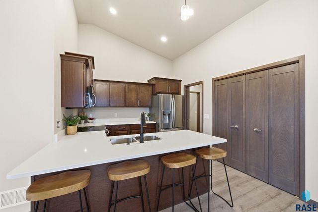 2822 E Hazelnut St Street, Brandon, SD 57005