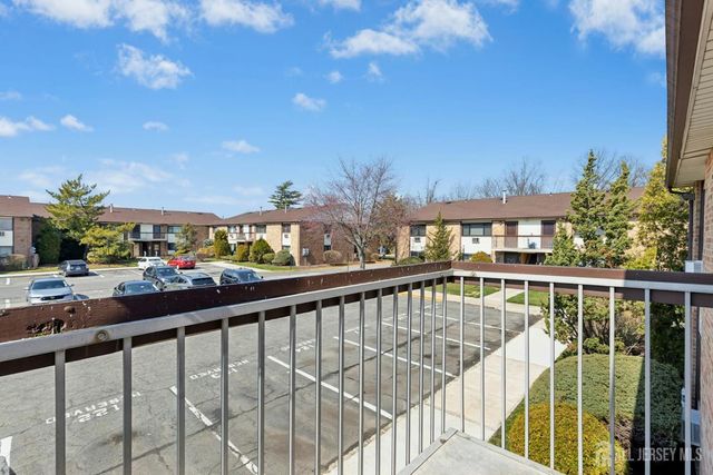 324 Cricket Lane, Woodbridge Proper, NJ 07095