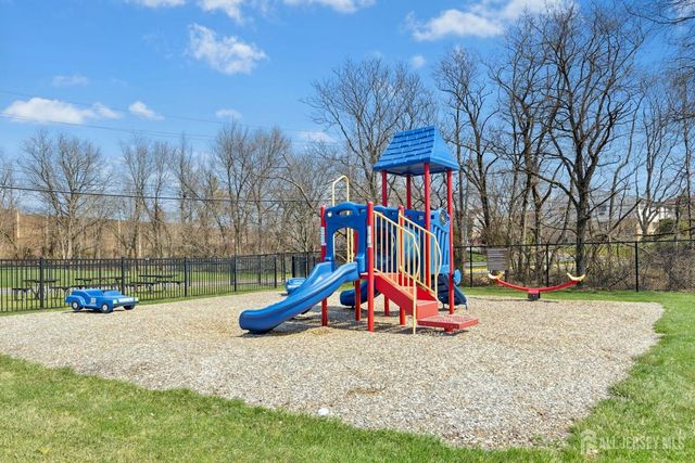 324 Cricket Lane, Woodbridge Proper, NJ 07095