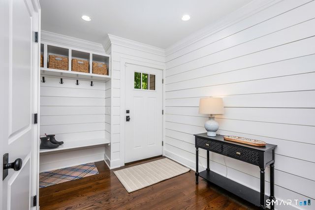 20 Walmsley Road, Darien, CT 06820