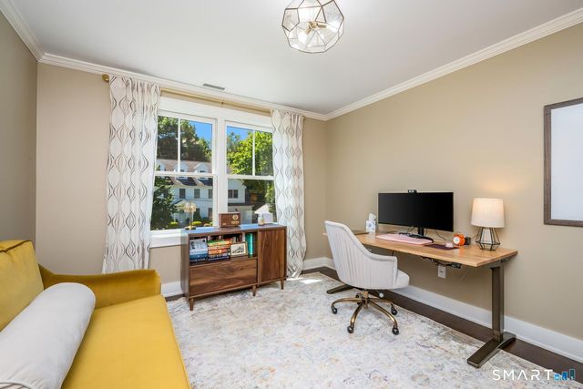 20 Walmsley Road, Darien, CT 06820