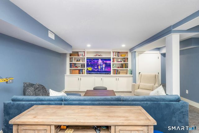 20 Walmsley Road, Darien, CT 06820