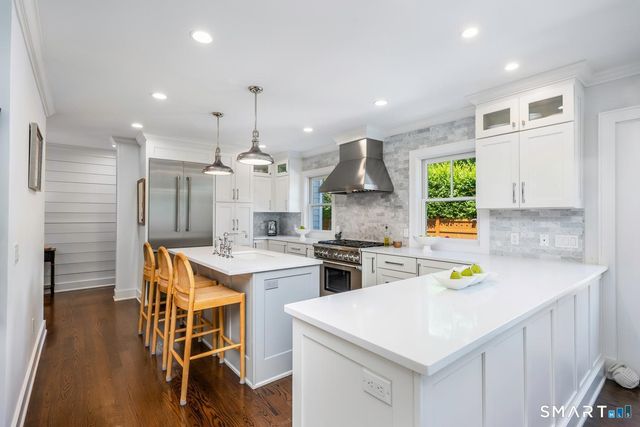 20 Walmsley Road, Darien, CT 06820