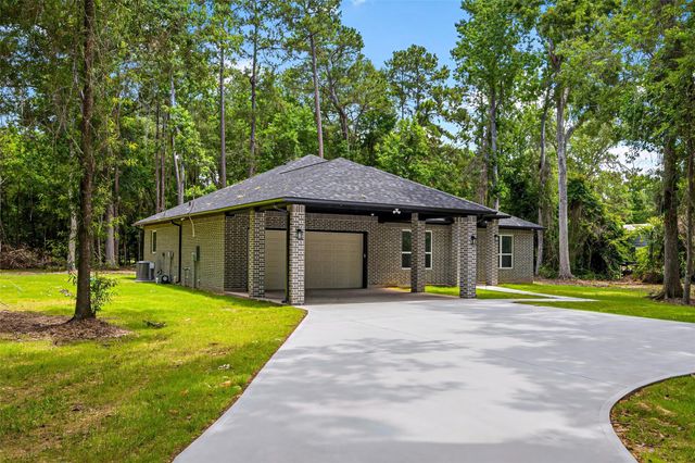 172 County Road 3669 N, Splendora, TX 77372
