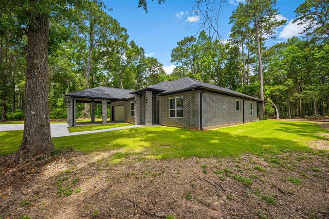 172 County Road 3669 N, Splendora, TX 77372