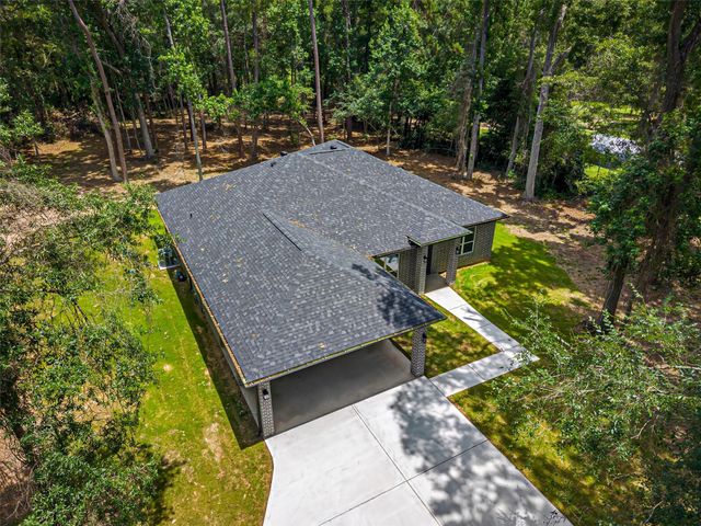 172 County Road 3669 N, Splendora, TX 77372