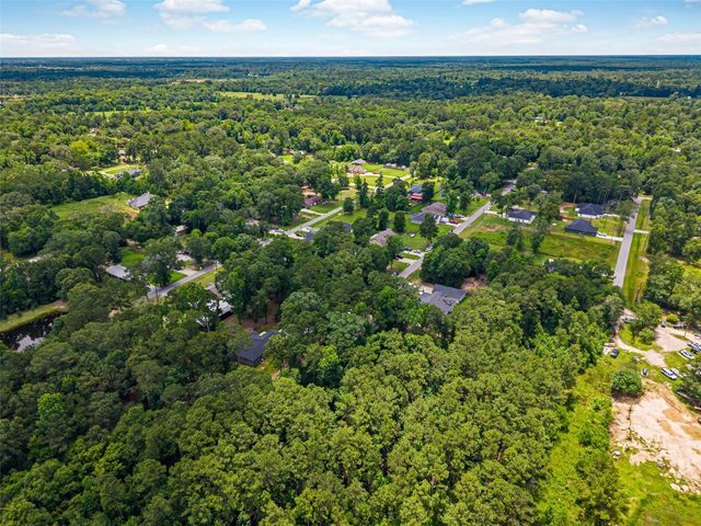 172 County Road 3669 N, Splendora, TX 77372