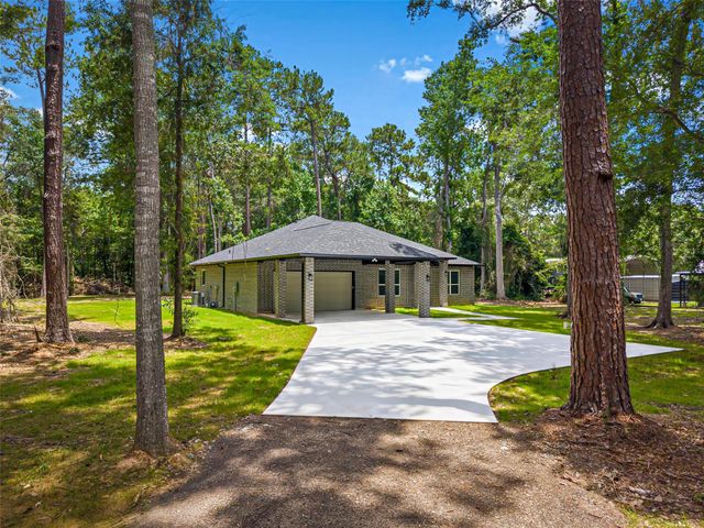172 County Road 3669 N, Splendora, TX 77372